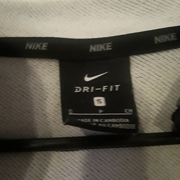 Nike Women Sweater - Picture 3 of 4